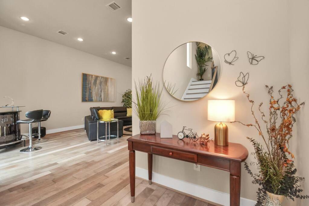 Beautiful Luxurious Houston Galleria Home المظهر الخارجي الصورة